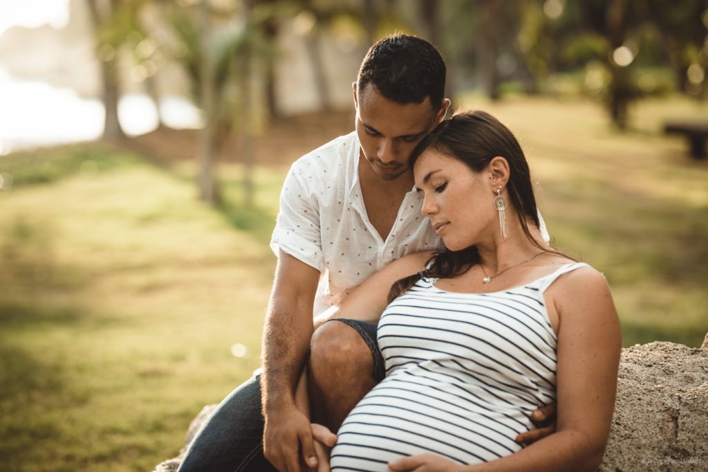 Une séance photo de couple avec bébé à la Réunion